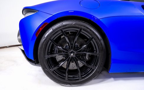 Used 2023 McLaren Artura image 15