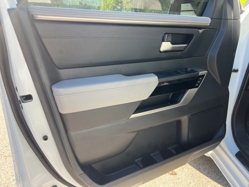 Used 2024 Toyota Tundra Limited image 11