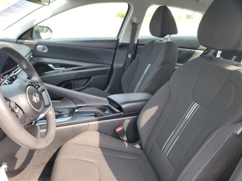 Used 2024 Hyundai Elantra SEL image 15