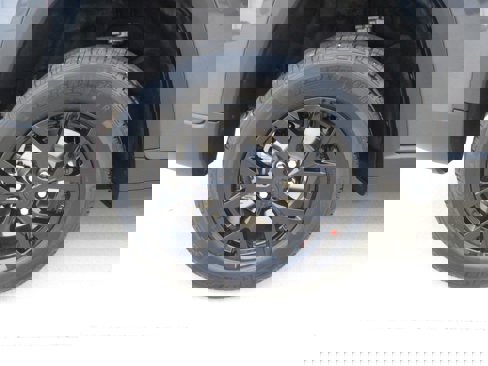 New 2025 Jeep Grand Cherokee Altitude image 13