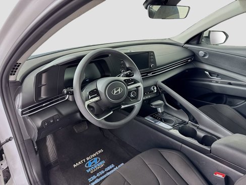 Certified 2025 Hyundai Elantra Blue w/ Cargo Package image 9