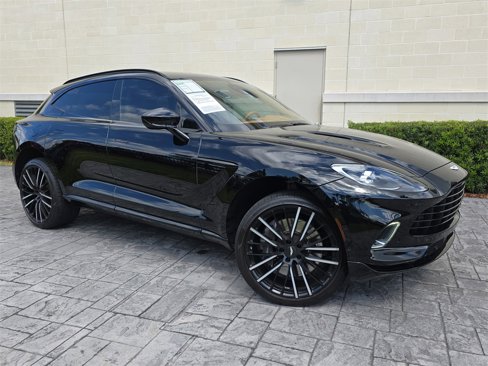 Used 2023 Aston Martin DBX image 23