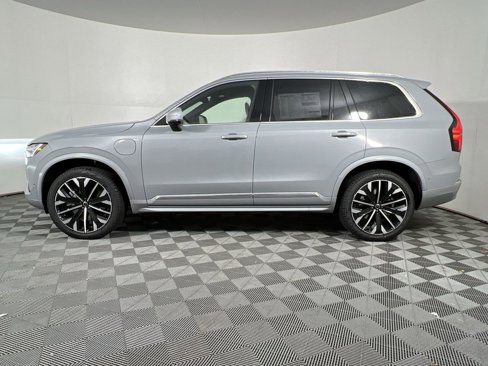 New 2026 Volvo XC90 T8 Plus image 5