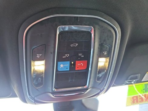 Used 2024 Jeep Grand Cherokee L Laredo image 13