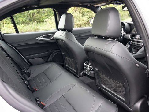 New 2025 Alfa Romeo Giulia AWD image 43