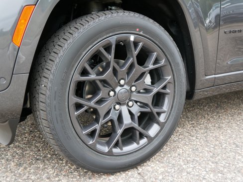 New 2025 Jeep Grand Cherokee Summit image 5