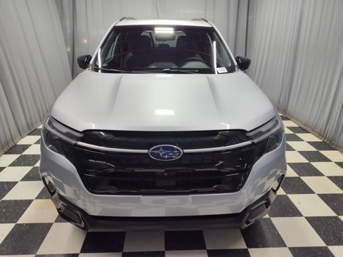 New 2025 Subaru Forester Touring image 3