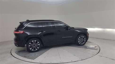 New 2025 Jeep Grand Cherokee Overland w/ Luxury Tech Group IV image 16