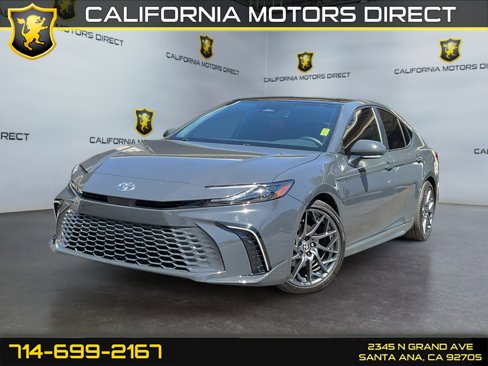 Used 2025 Toyota Camry XSE image 1