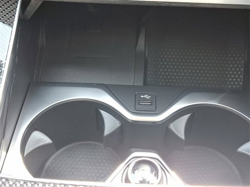 New 2026 BMW X7 M60i w/ Climate Comfort Package image 18