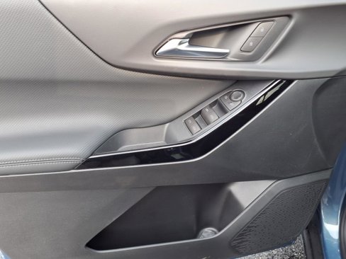 New 2026 Chevrolet Equinox LT w/ Midnight Edition image 9