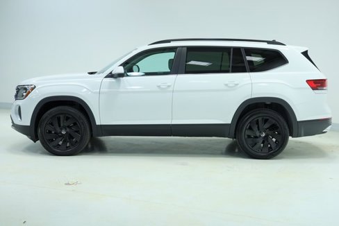 New 2026 Volkswagen Atlas SE image 4