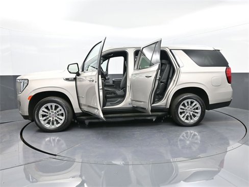 Used 2023 GMC Yukon SLT image 32