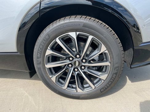 New 2026 Cadillac Lyriq Sport image 11