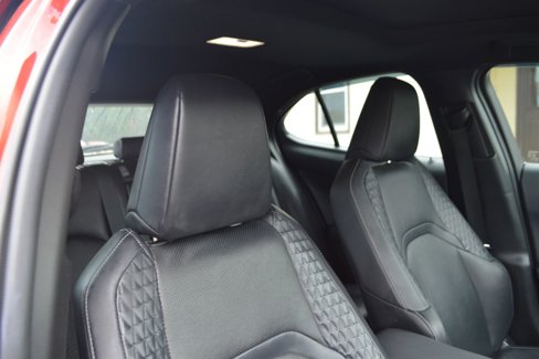Used 2019 Lexus UX 200 image 19