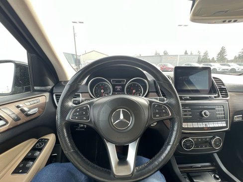 Used 2017 Mercedes-Benz GLS 450 4MATIC image 10