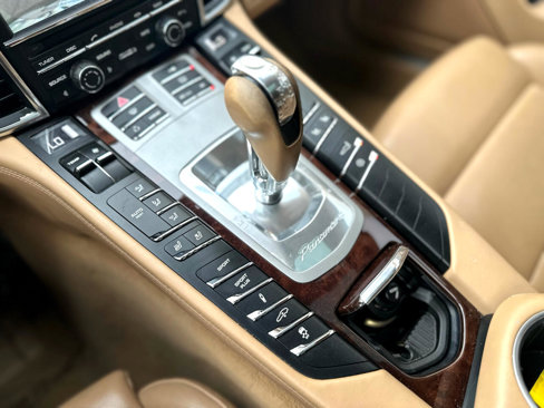 Used 2010 Porsche Panamera Turbo image 40