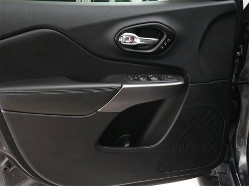 Used 2022 Jeep Cherokee Limited image 12
