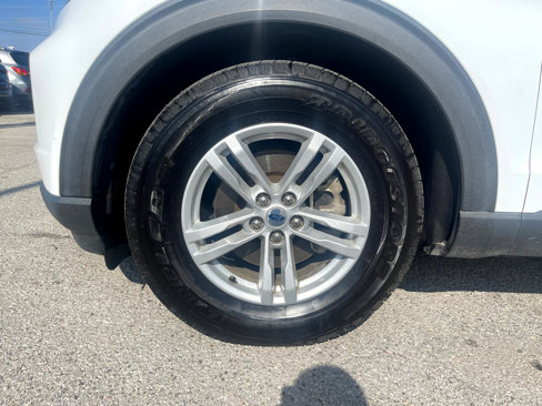 Used 2021 Ford Explorer XLT image 30