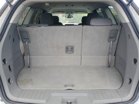 Used 2013 Chevrolet Traverse LS image 9