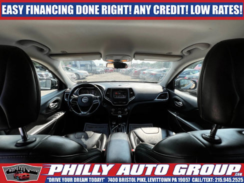 Used 2019 Jeep Cherokee Latitude Plus image 14
