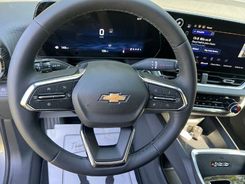 New 2026 Chevrolet Equinox LT w/ Convenience Package II image 13