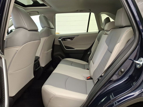 Used 2025 Toyota RAV4 XLE Premium image 20