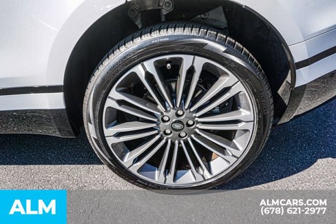 Used 2025 Land Rover Range Rover Velar Dynamic SE image 17