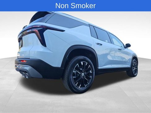 New 2026 Chevrolet Traverse LT w/ Sun and Wheel Package image 5