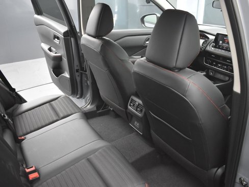 New 2026 Nissan Rogue SV image 17