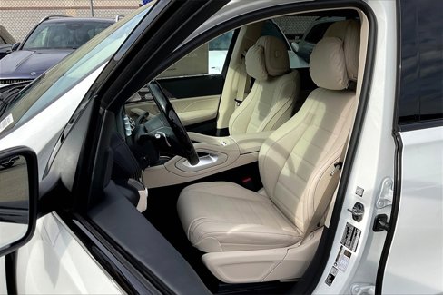 New 2026 Mercedes-Benz GLS 450 4MATIC image 9
