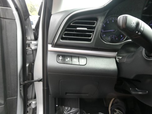 Used 2020 Hyundai Elantra Value Edition w/ Cargo Package (C1) image 18