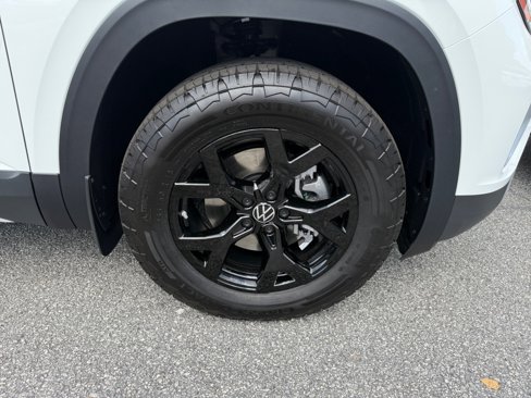 New 2025 Volkswagen Atlas Peak Edition SE image 25