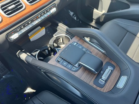 New 2026 Mercedes-Benz GLS 450 4MATIC image 14