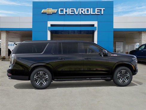 New 2025 Chevrolet Suburban Z71 w/ Comfort Package image 5