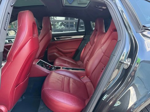 Used 2018 Porsche Panamera 4S image 37
