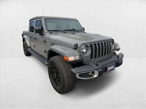 Used 2021 Jeep Gladiator Sport image 3