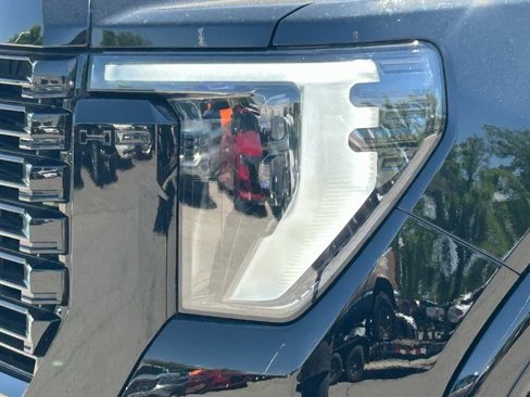 Used 2025 GMC Sierra 3500 Denali w/ Denali Reserve Package image 10