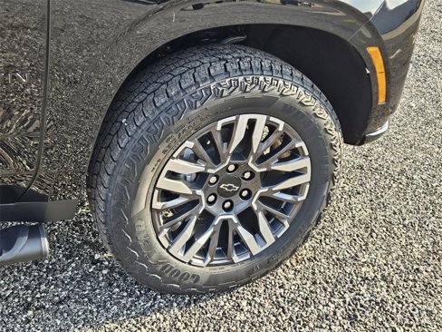 New 2025 Chevrolet Suburban Z71 w/ Comfort Package image 14