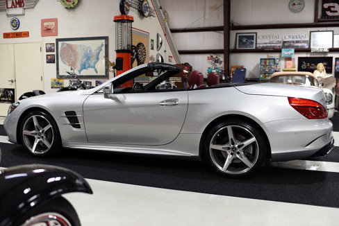Used 2017 Mercedes-Benz SL 550 image 8