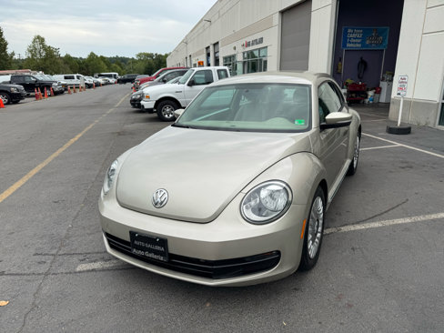 Used 2013 Volkswagen Beetle 2.5 image 9