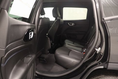 New 2025 Jeep Compass Latitude image 12