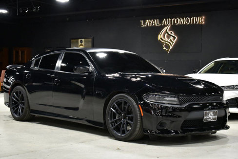 Used 2017 Dodge Charger R/T image 1
