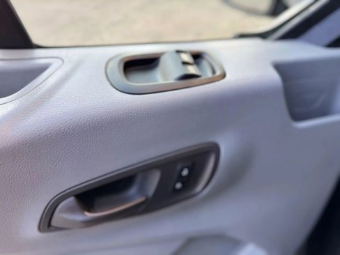 Used 2016 Ford Transit 250 148 Medium Roof image 27