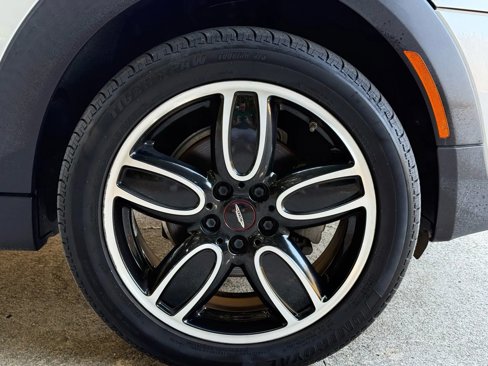 Used 2019 MINI Cooper S w/ Premium Package image 32