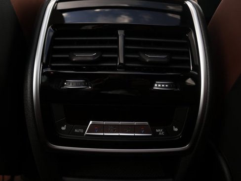 New 2026 BMW X5 xDrive50e image 28