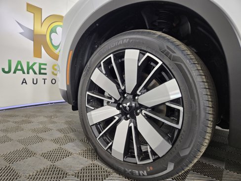 New 2025 Mitsubishi Outlander SE image 35