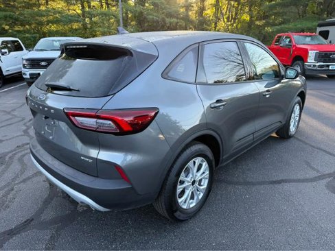 Certified 2025 Ford Escape Active w/ Cold Weather Package image 5