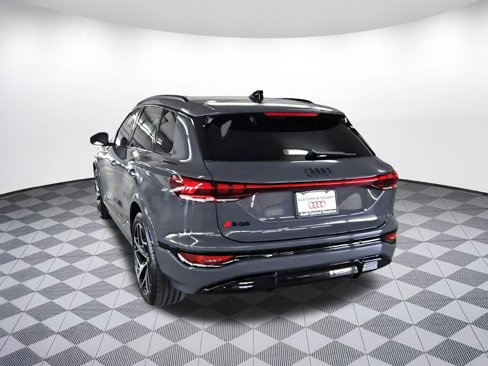 New 2025 Audi SQ6 e-tron Prestige image 15