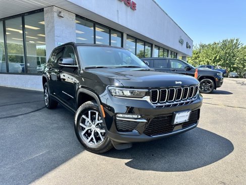New 2025 Jeep Grand Cherokee Limited image 3